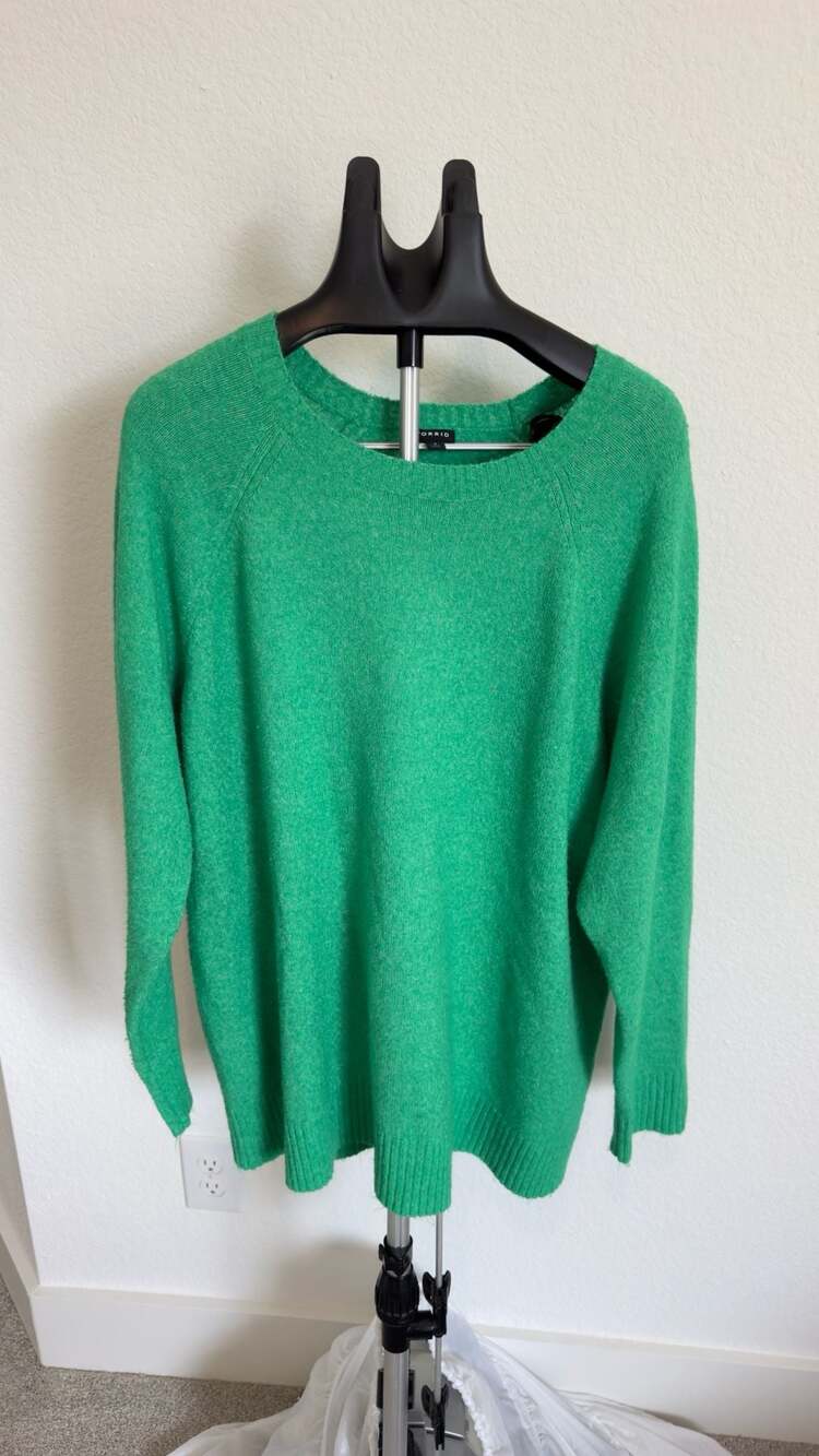 Torrid Long Sleeve Crewneck Sweater Size 3 Green Knit Pullover